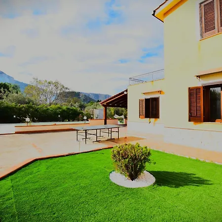 Clara Villa