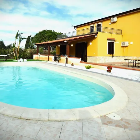 Clara Villa Altavilla Milicia